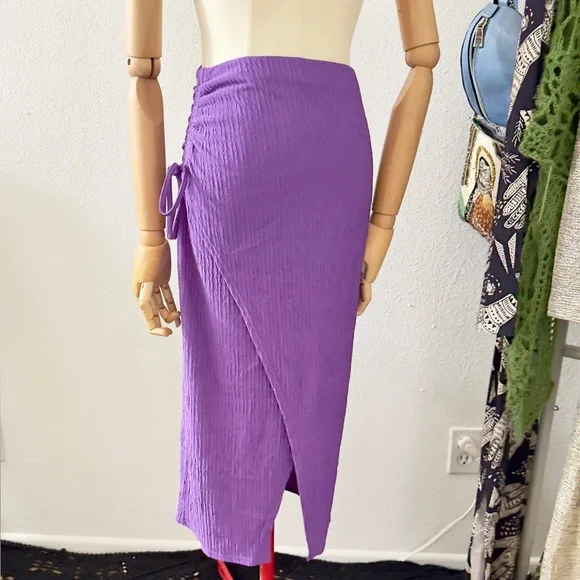 NWT Lulus Modern Confidence Textured Ruched Drawstring Midi Skirt - Size S - Picture 2 of 6